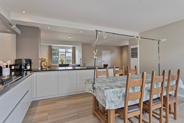 Medium property photo - Burgemeester van Ginnekenstraat 11, 6021 AH Budel